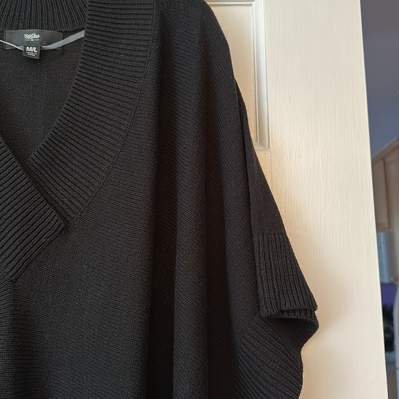 Messimo Poncho Sweater - Picture 4 of 10